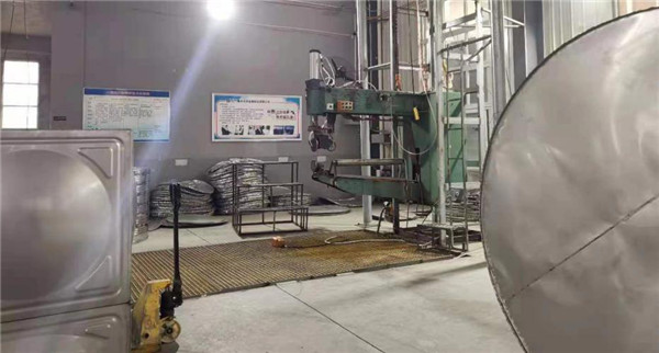 圓形水箱專用焊接設(shè)備